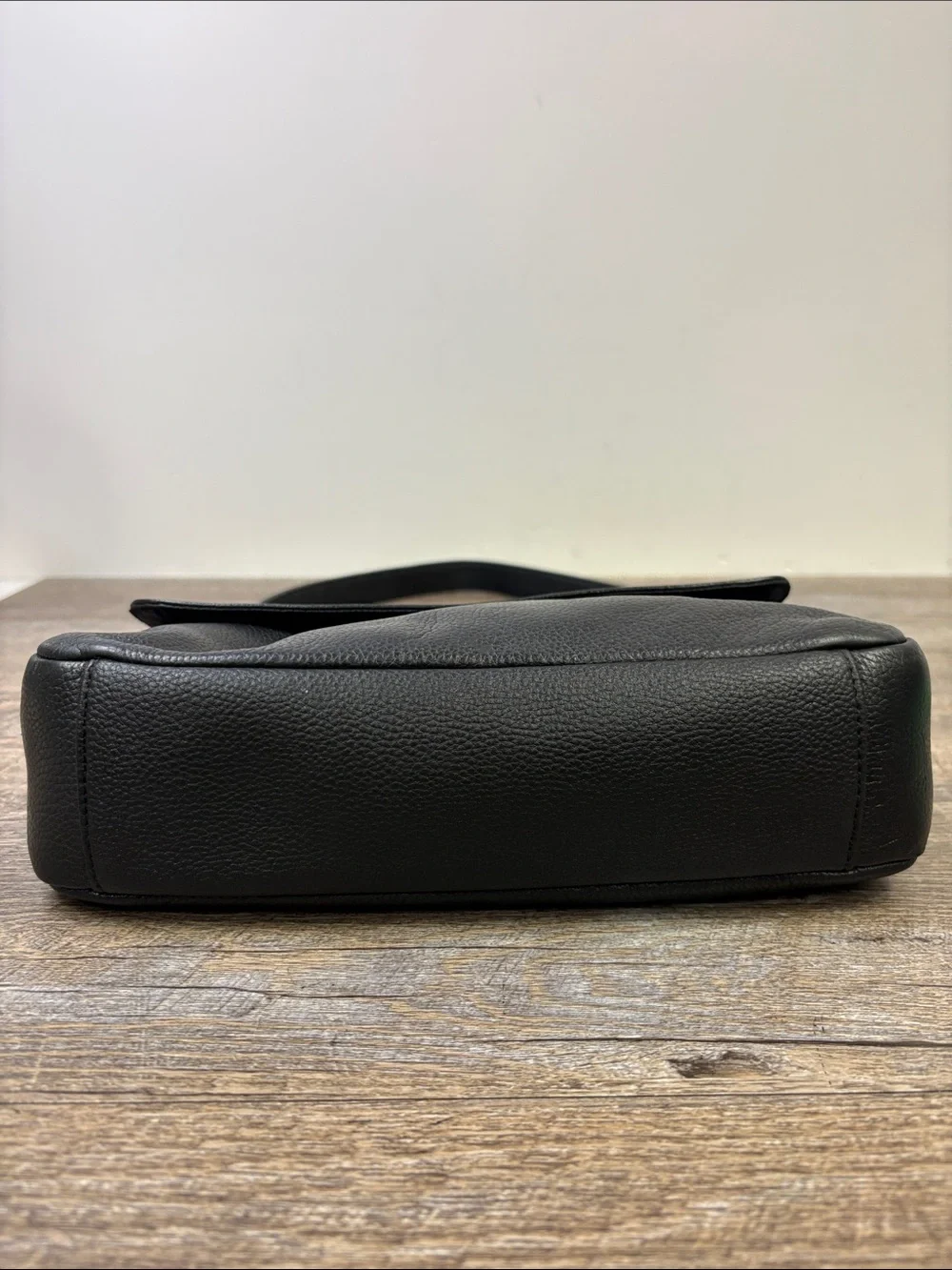 The Sak Black Pebbled Leather Flap Shoulder Bag Organizer Purse